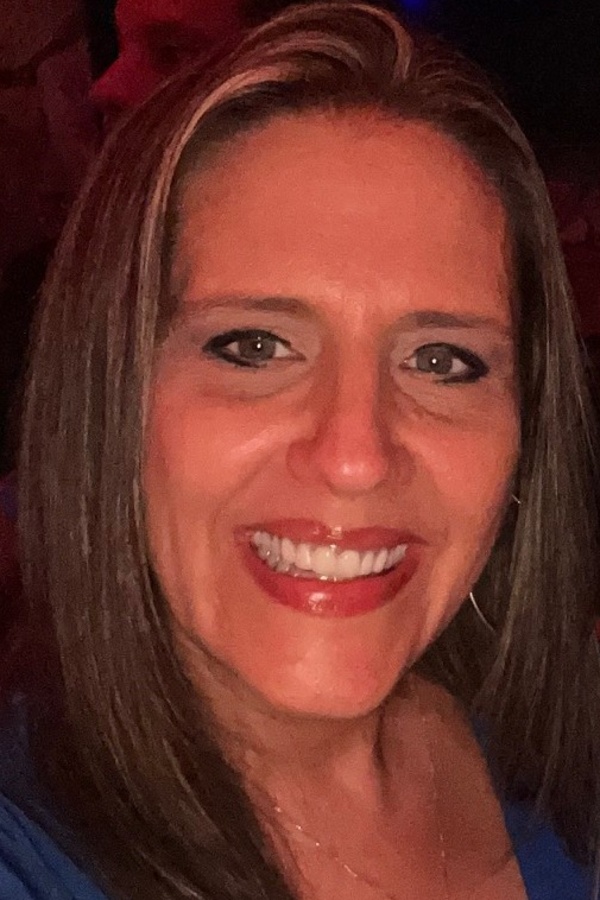 Cruise Brothers Travel Agent Cheryl Feliciano